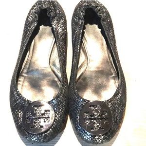 Tory Burch Reva Flats in Silver Snakeskin